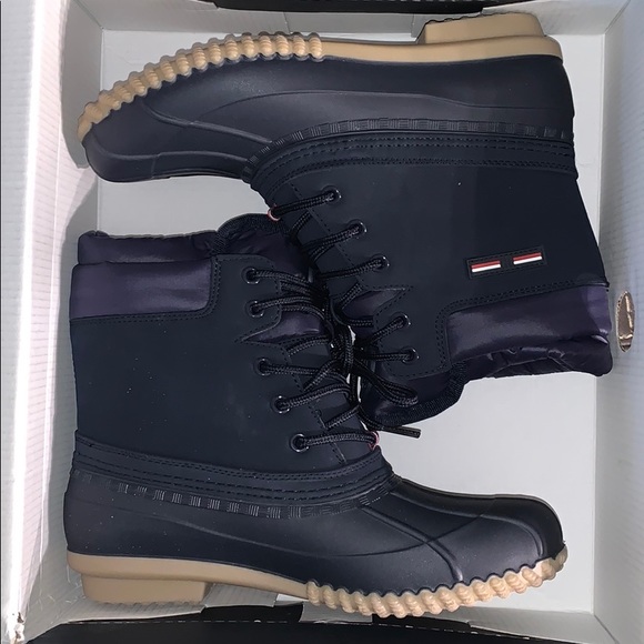 hilfiger duck boots